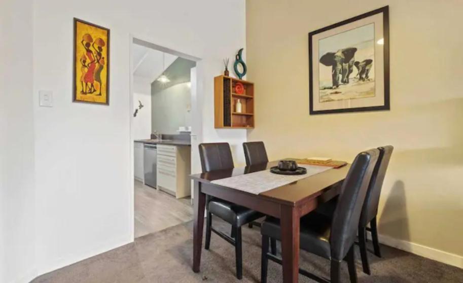 Fantastic Views, Close To Town 2 Bedroom Apartment ควีนส์ทาวน์ ภายนอก รูปภาพ
